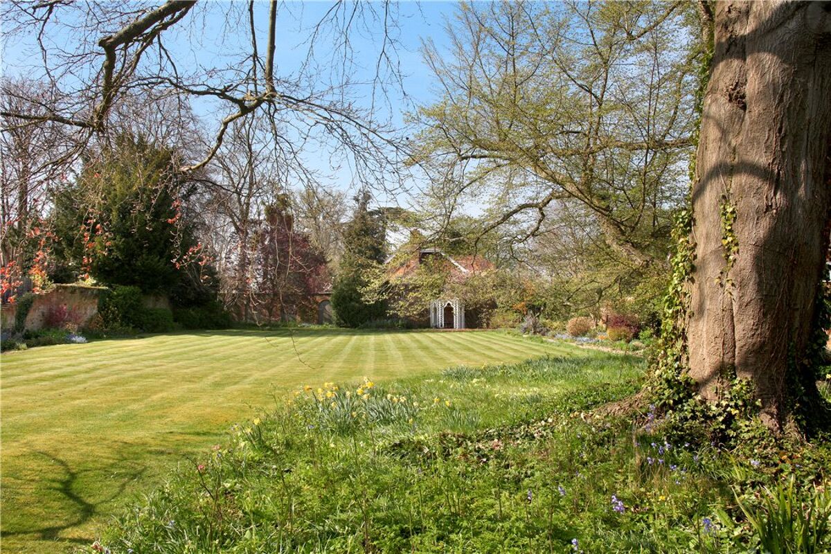 house for sale in High Street, Odiham, Hampshire, RG29 BSK150066