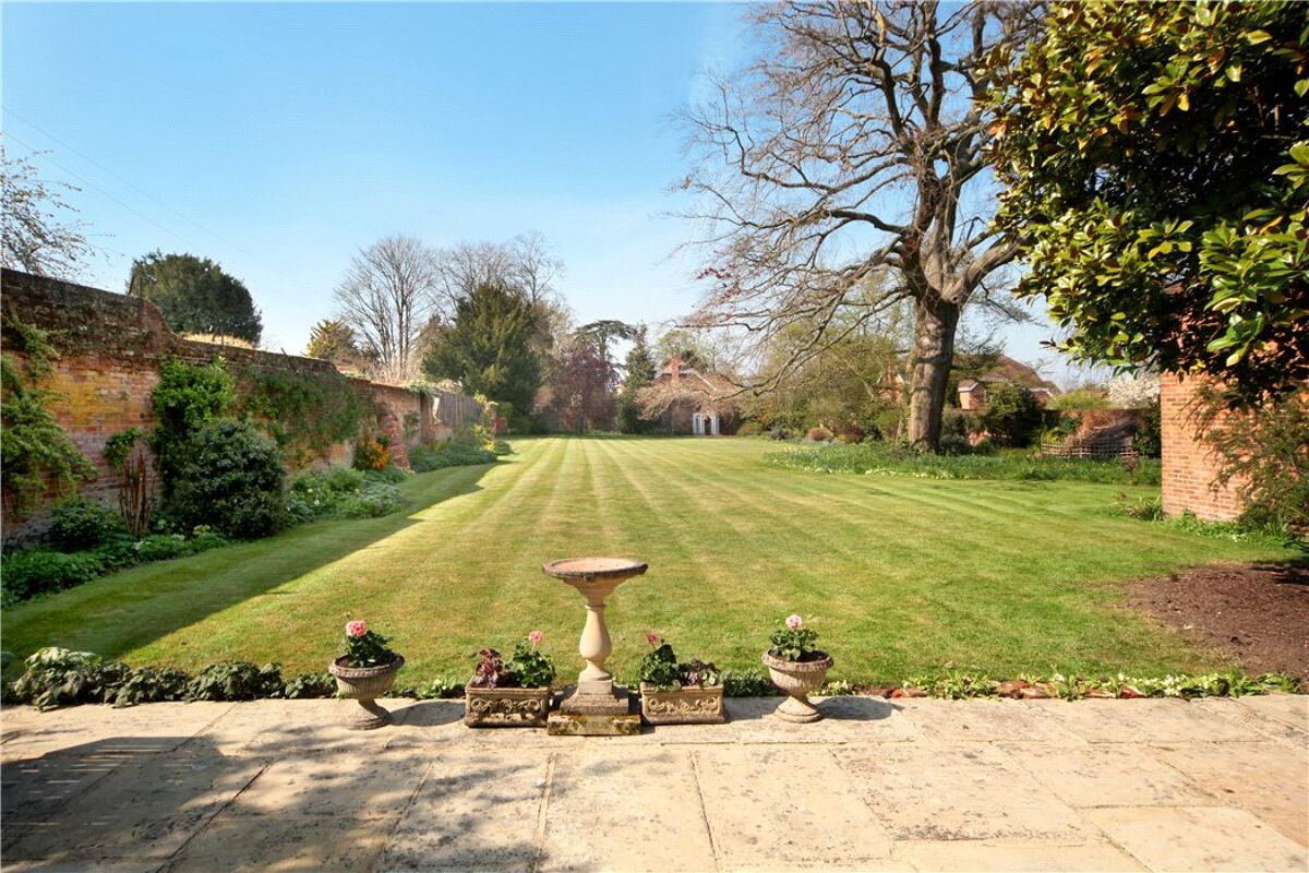 house for sale in High Street, Odiham, Hampshire, RG29 BSK150066