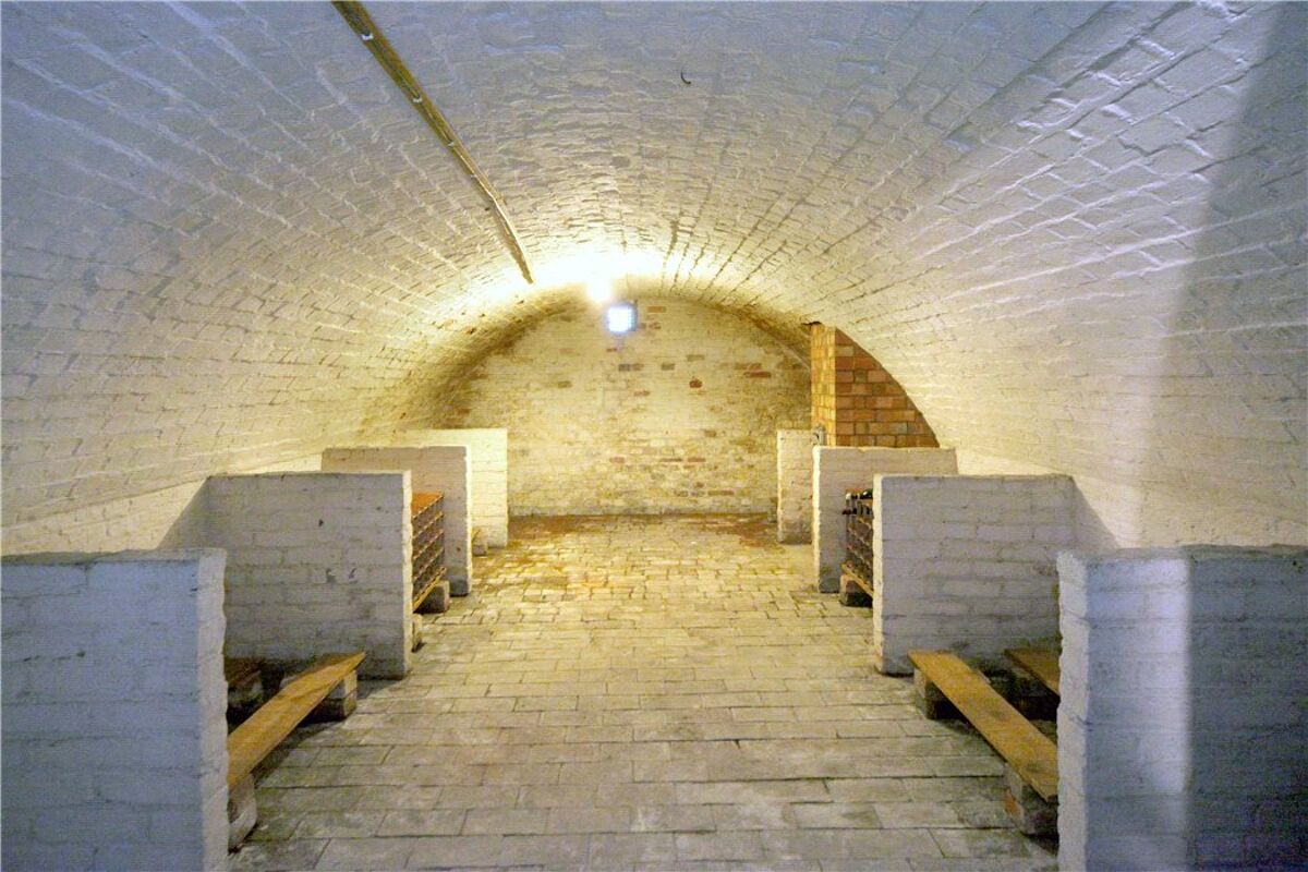 house for sale in High Street, Odiham, Hampshire, RG29 BSK150066