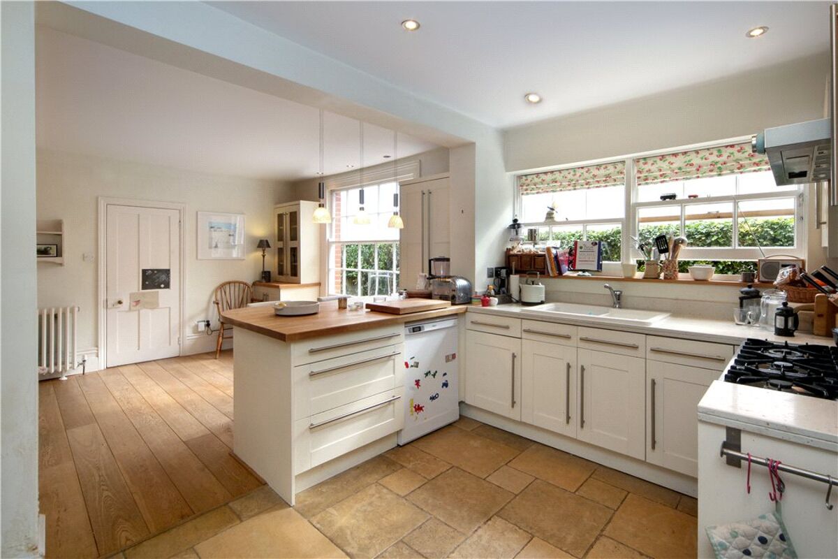 house for sale in London Road, Hartley Wintney, Hampshire, RG27 BSK150157 Knight Frank