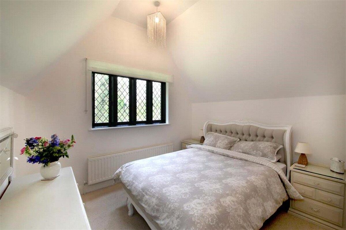 house for sale in Hartley Wespall, Hook Hampshire RG27 BSK150200