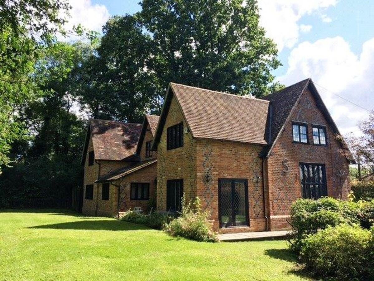 house for sale in Hartley Wespall, Hook Hampshire RG27 BSK150200