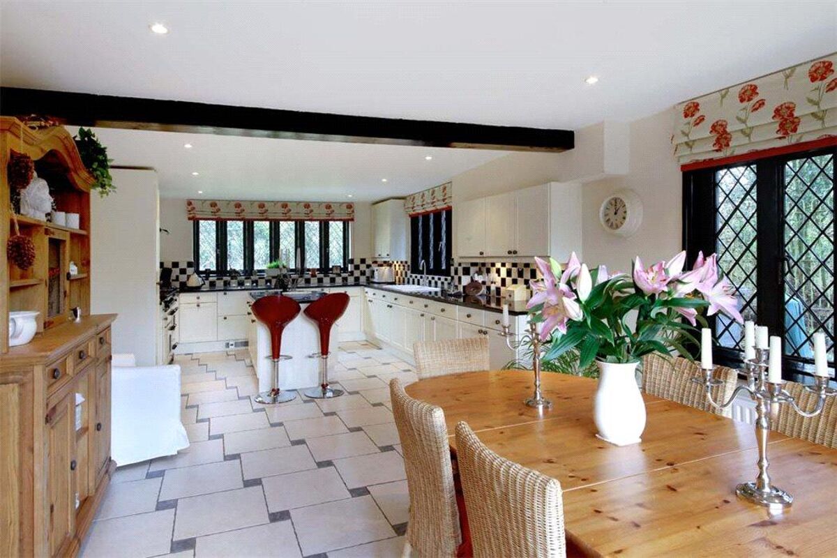 house for sale in Hartley Wespall, Hook Hampshire RG27 BSK150200