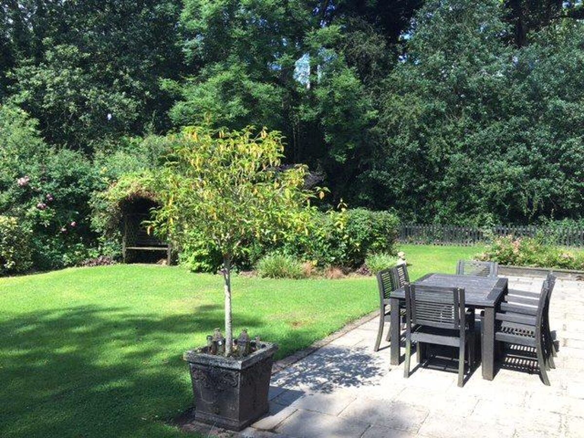 house for sale in Hartley Wespall, Hook Hampshire RG27 BSK150200