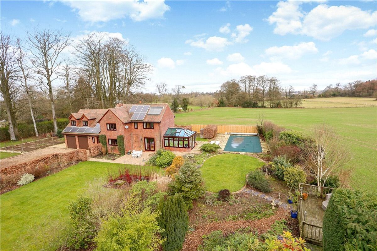 house for sale in Holt End Lane, Bentworth, Alton, Hampshire, GU34