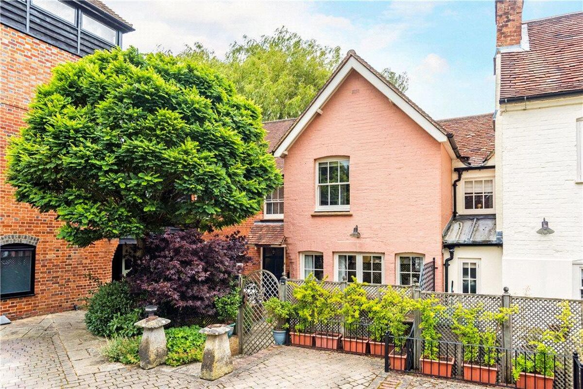 house for sale in Popes Hill, Kingsclere, Newbury, Hampshire RG20