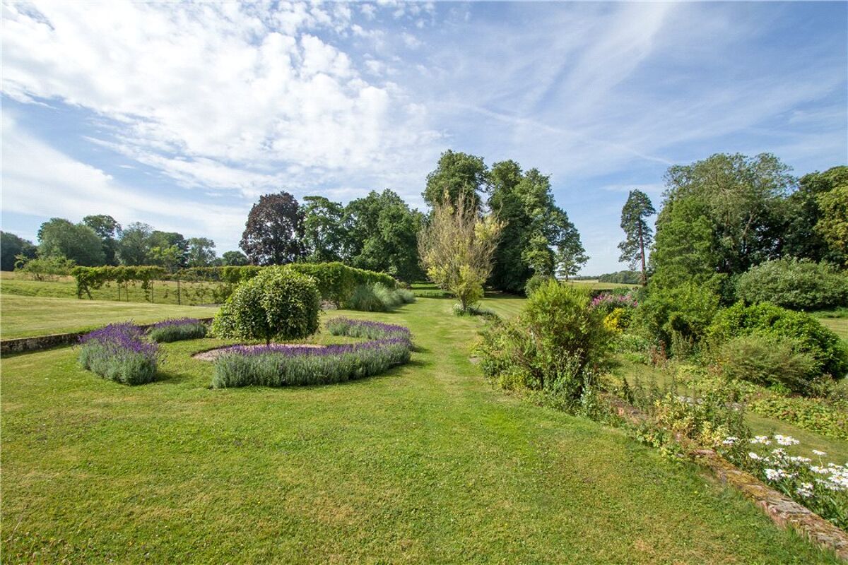 House For Sale In South Warnborough Hampshire RG29 BSK160176