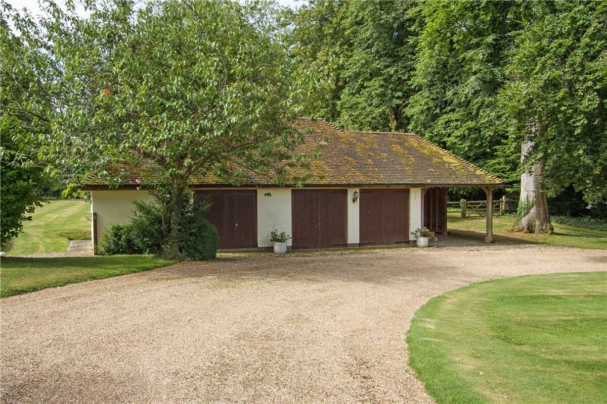 House For Sale In South Warnborough Hampshire RG29 BSK160176