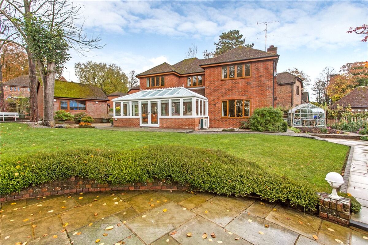 house for sale in Cliddesden Court, Basingstoke, Hampshire, RG21 BSK160218 Knight Frank