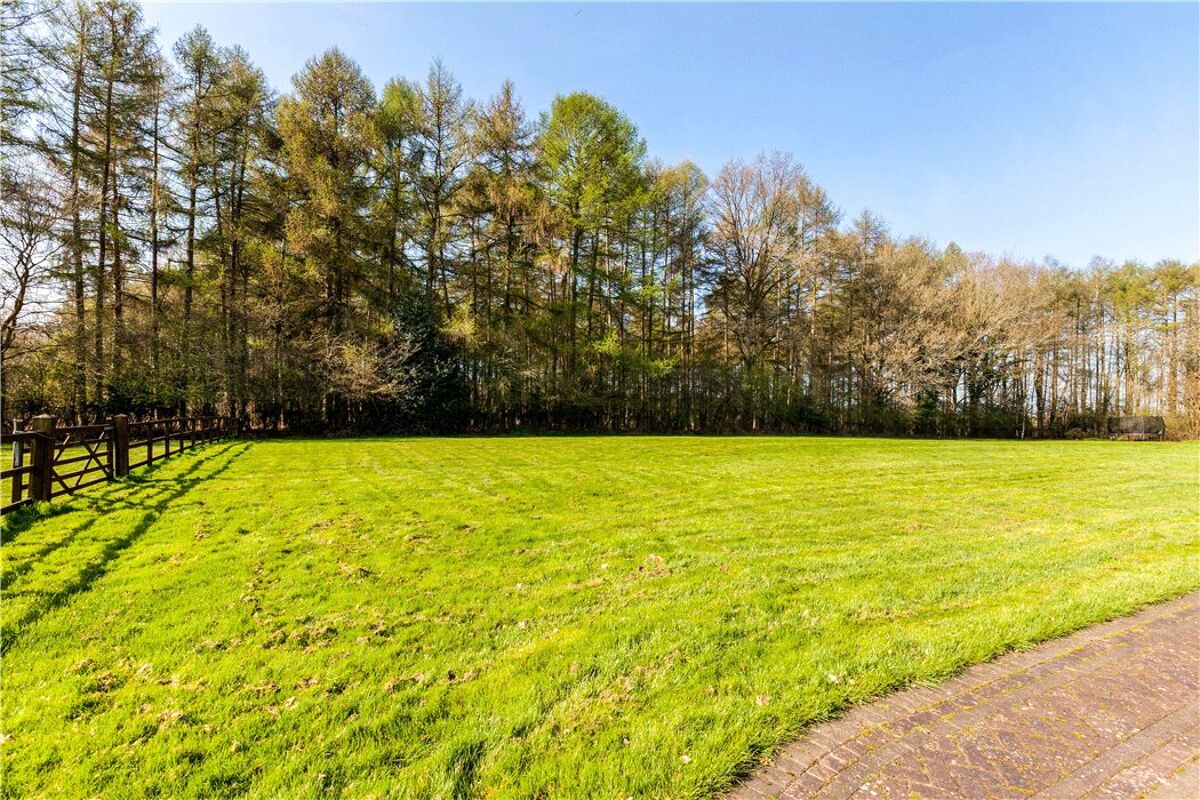 house for sale in Wolverton Common, Tadley, Hampshire, RG26 BSK170076