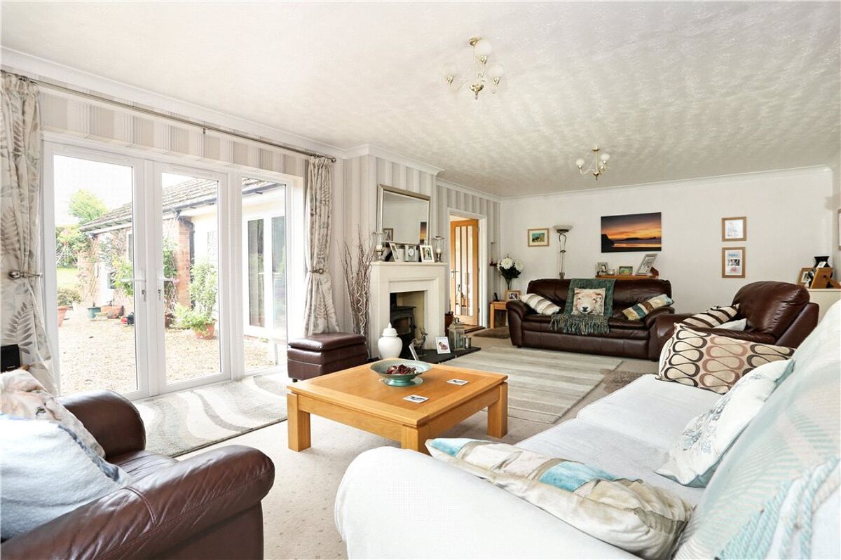 house for sale in New Road, Pamber Green, Tadley, Hampshire, RG26