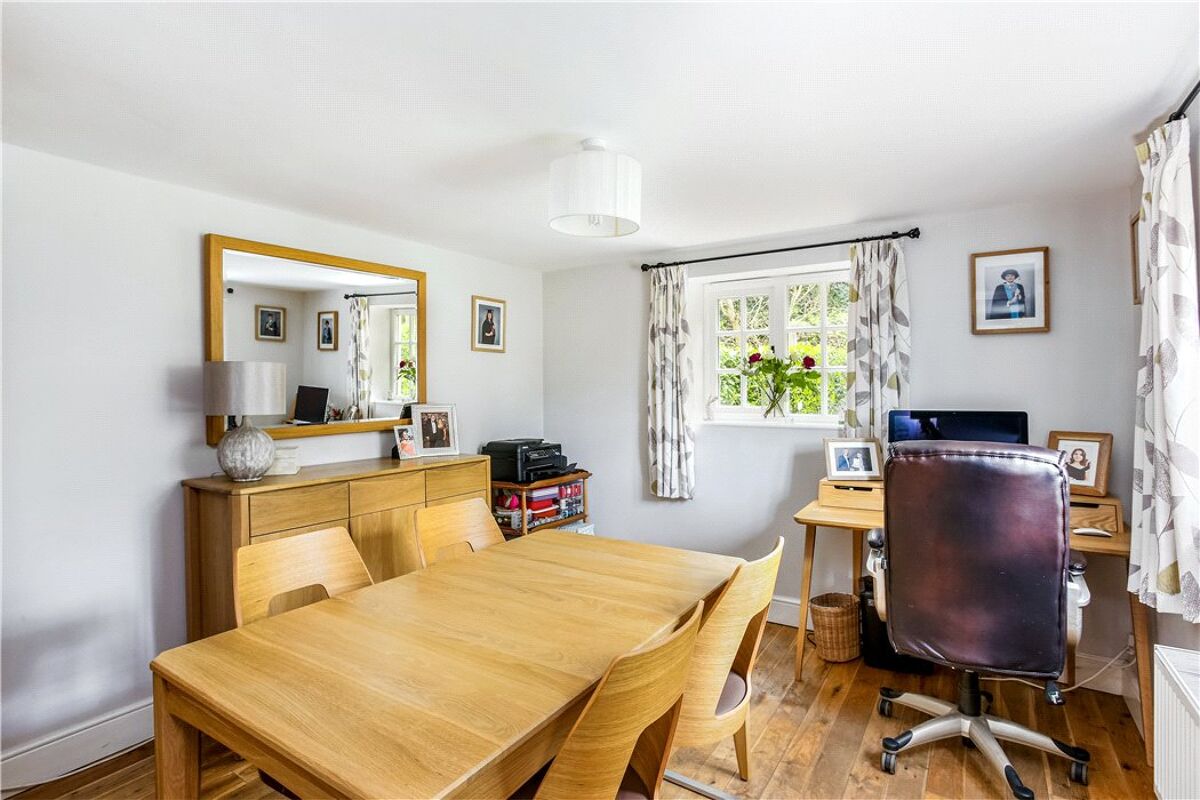 house for sale in Browninghill Green, Baughurst, Tadley, Hampshire