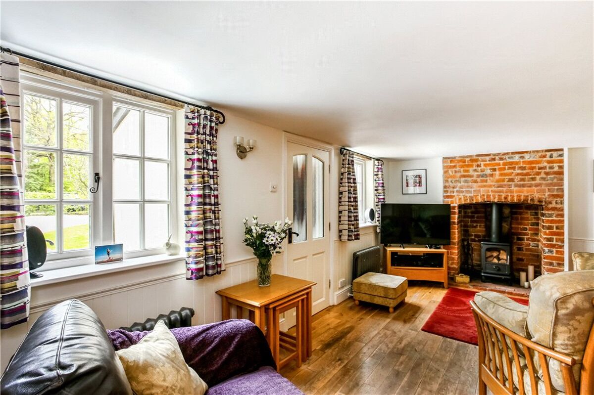 house for sale in Browninghill Green, Baughurst, Tadley, Hampshire