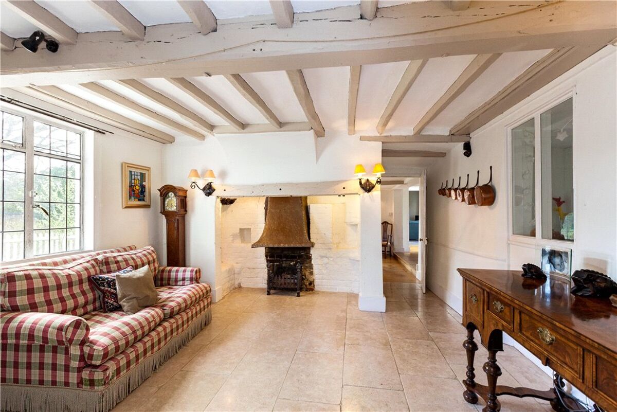 house for sale in Silchester Road, Little London, Tadley, Hampshire