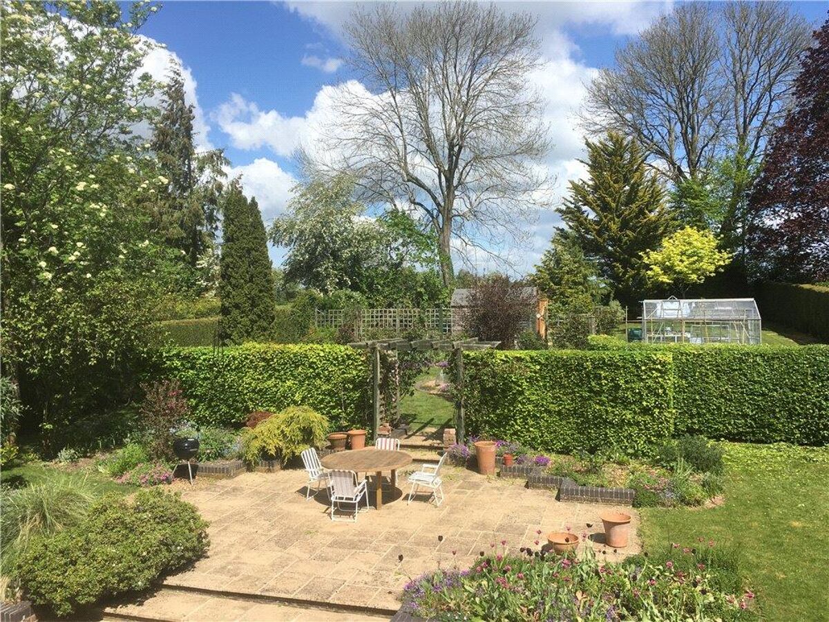 house for sale in Lynch Hill Park, Whitchurch Hampshire RG28