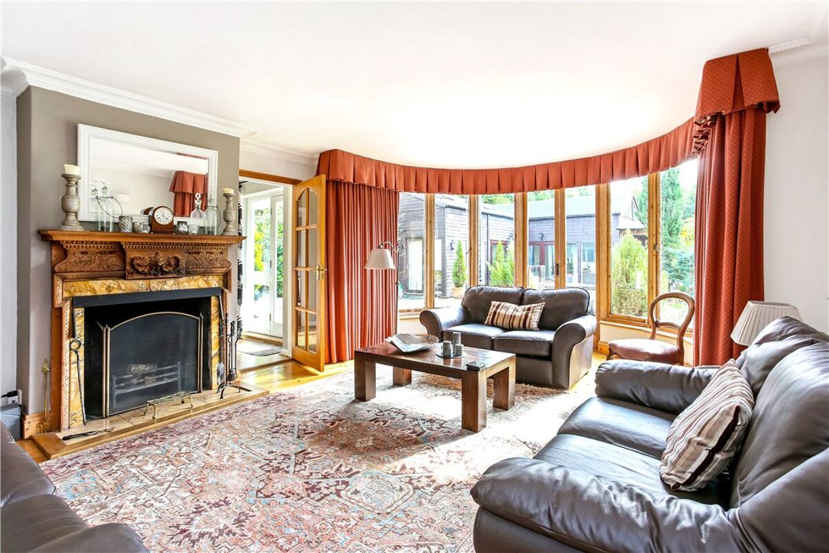 house for sale in Kempshott Park, Dummer, Basingstoke, Hampshire, RG25