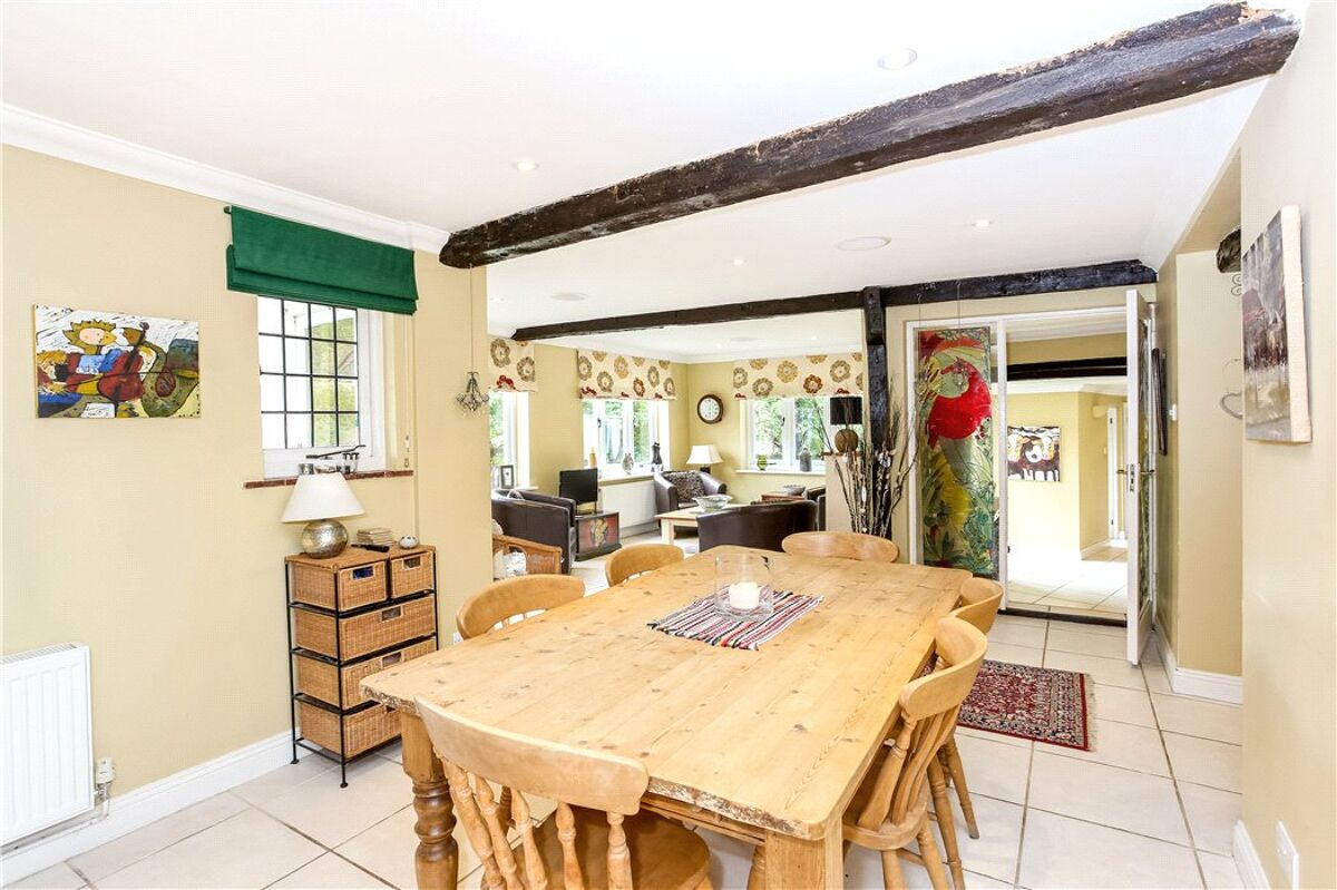 house for sale in Kempshott Park, Dummer, Basingstoke, Hampshire, RG25