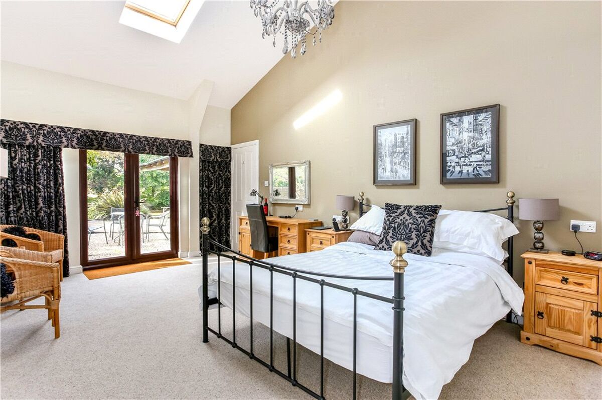 house for sale in Kempshott Park, Dummer, Basingstoke, Hampshire, RG25 BSK180129 Knight Frank