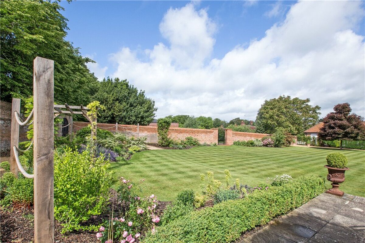 house for sale in The Bury, Odiham, Hook, RG29 BSK190021 Knight Frank