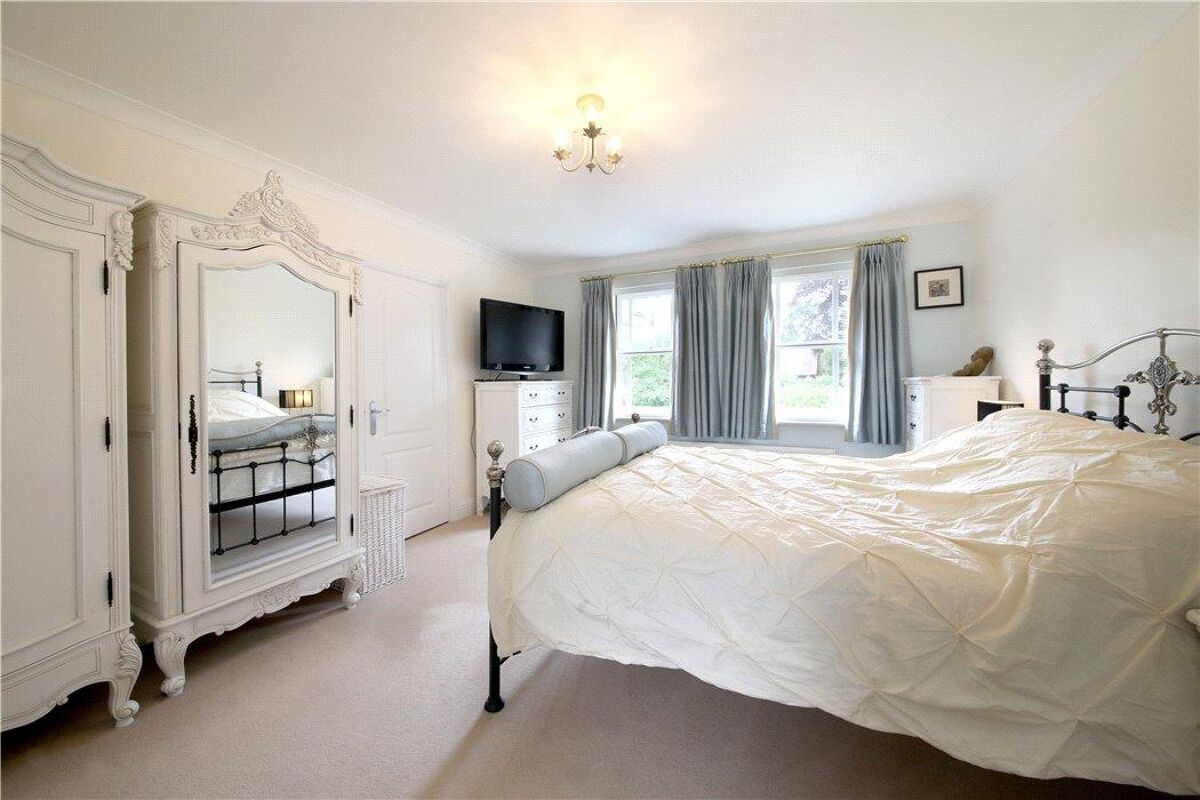 house for sale in The Street, Eversley Hook RG27 BSK190081 Knight Frank