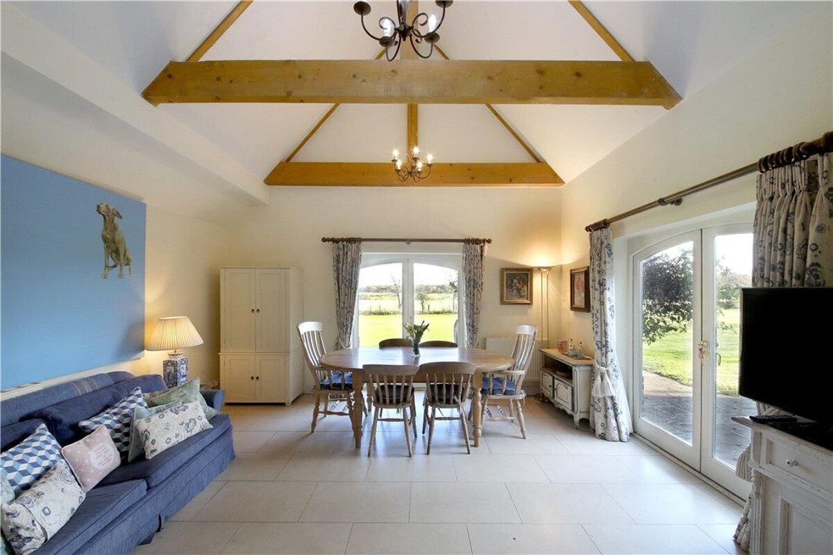 house for sale in Sapley Lane, Overton, Basingstoke, Hampshire RG25