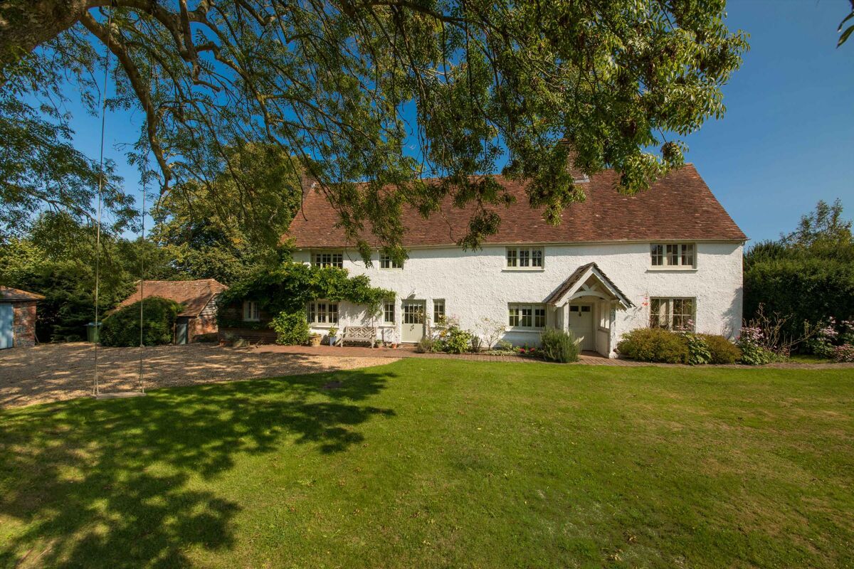 house for sale in Sapley Lane, Overton, Basingstoke, Hampshire RG25