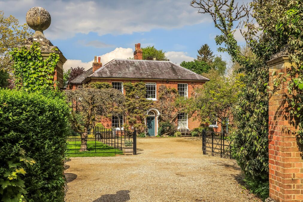 Image of Newnham Lane, Old Basing, Basingstoke, Hampshire, RG24