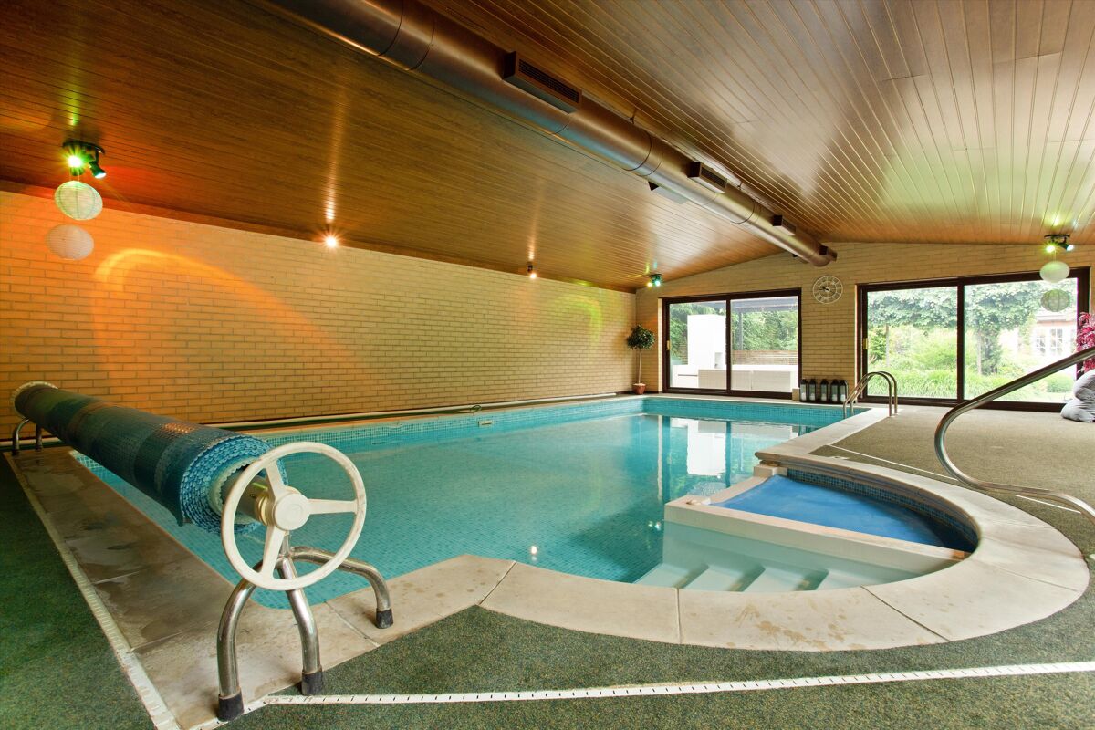 house for sale in Yeomans Lane, Newtown, Newbury, Hampshire, RG20