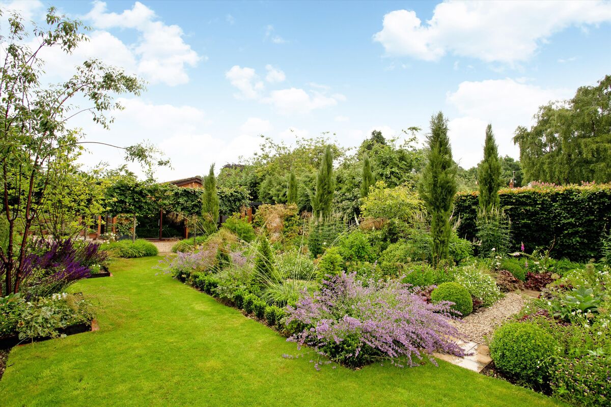 house for sale in Yeomans Lane, Newtown, Newbury, Hampshire, RG20