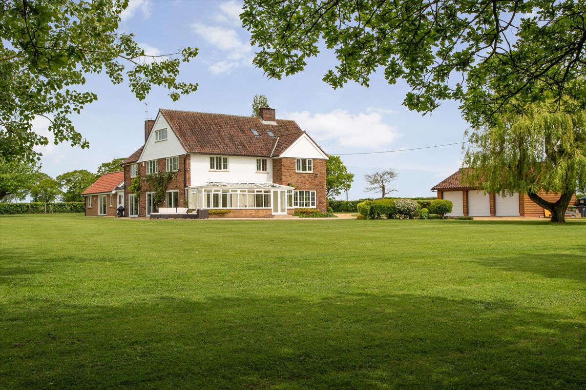 house for sale in Bardfield End Green, Thaxted, Dunmow, Essex, CM6