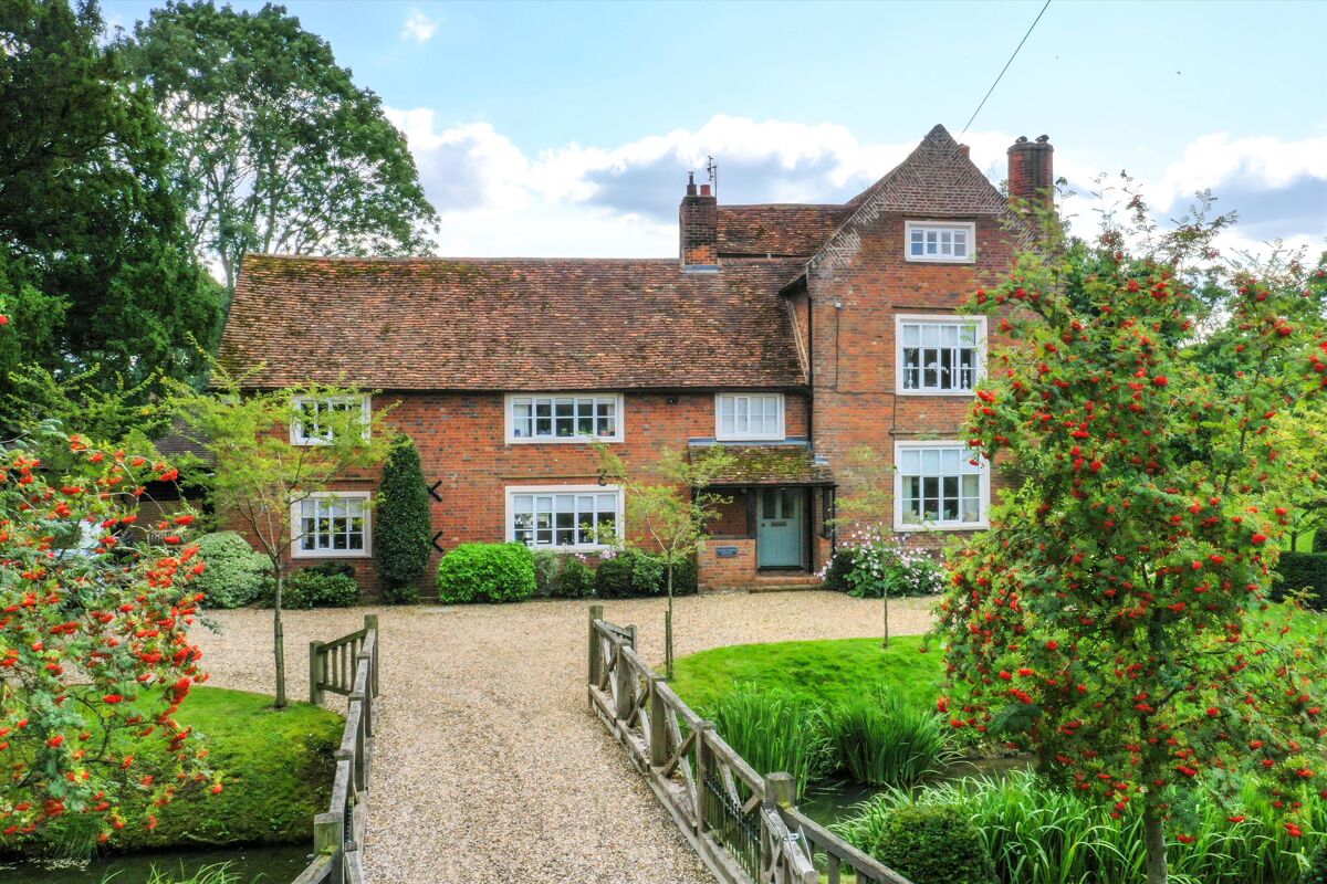 house for sale in Kettle Green Lane, Much Hadham, Hertfordshire, SG10 BST012274922 Knight Frank