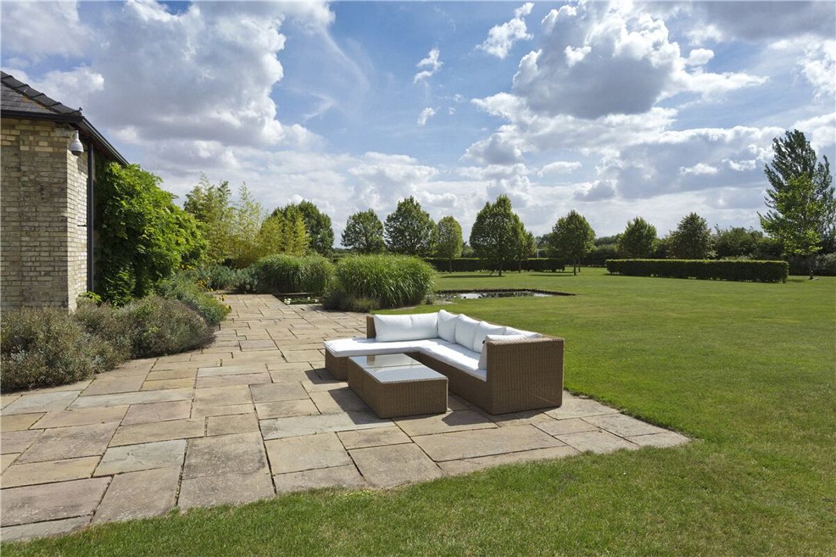 house for sale in Shingay Cum Wendy, Royston, Cambs/Hertfordshire, SG8