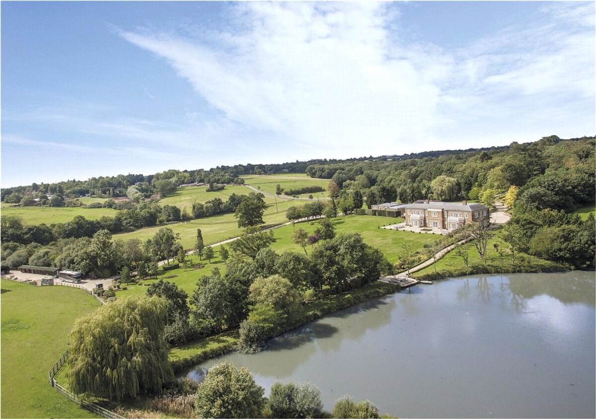 house for sale in Newgate Street, Hertfordshire, SG13 BST150088