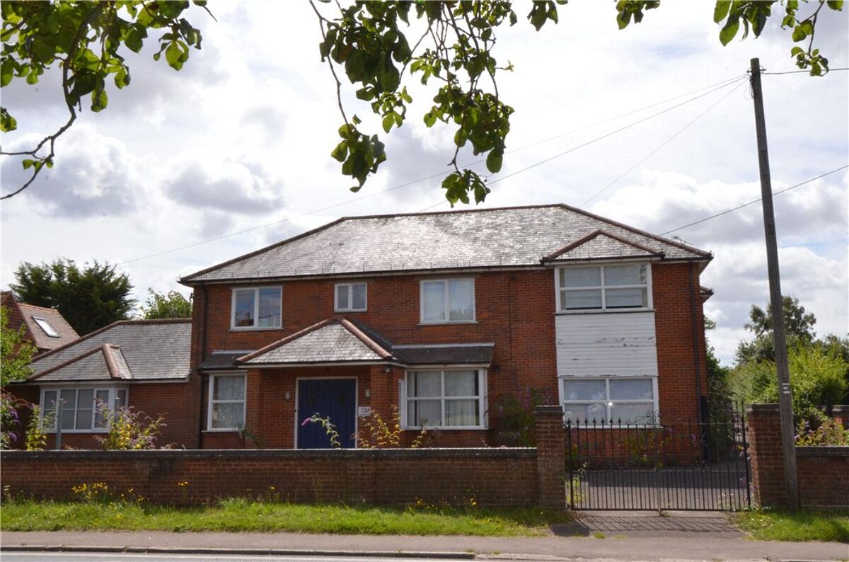 house for sale in Braintree Road, Felsted, Dunmow, Essex, CM6