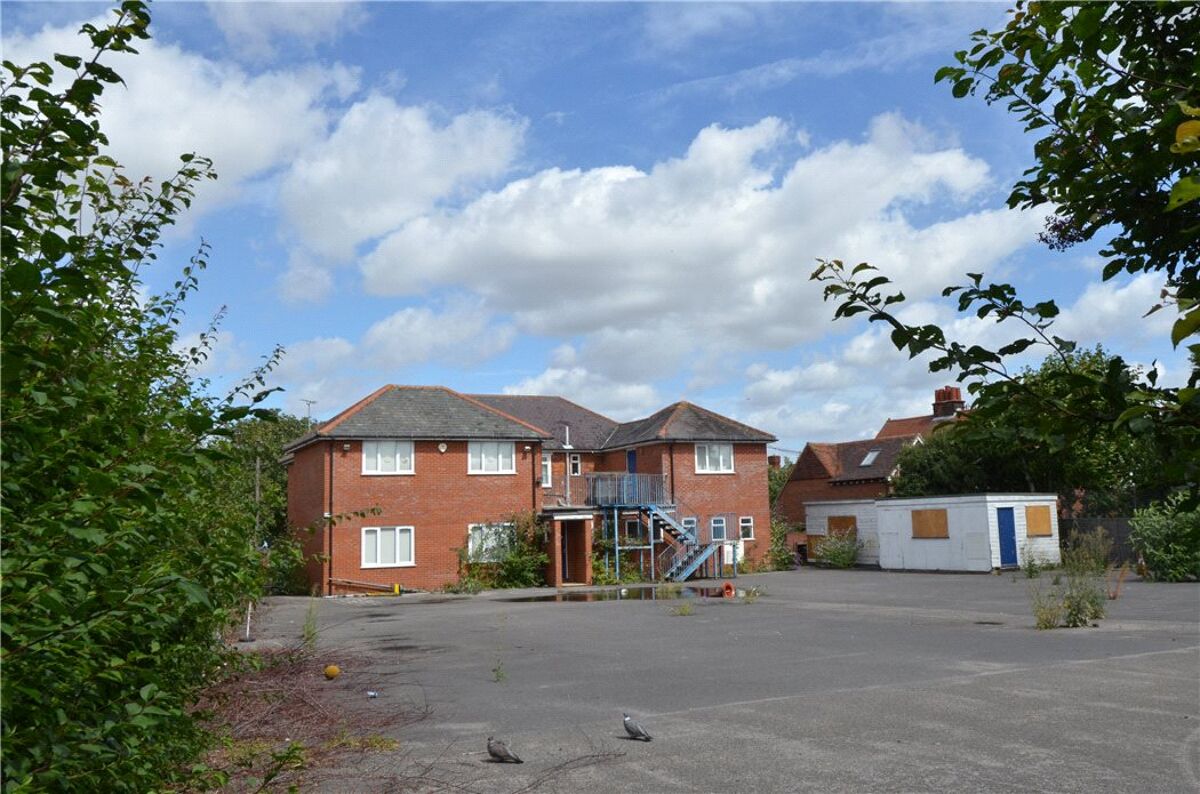 house for sale in Braintree Road, Felsted, Dunmow, Essex, CM6