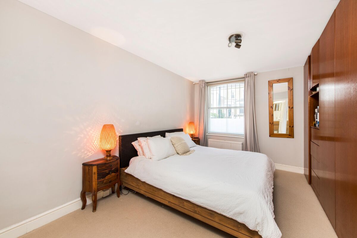 flat for sale in Steeles Road, Belsize Park, London, NW3 BSZ012136082