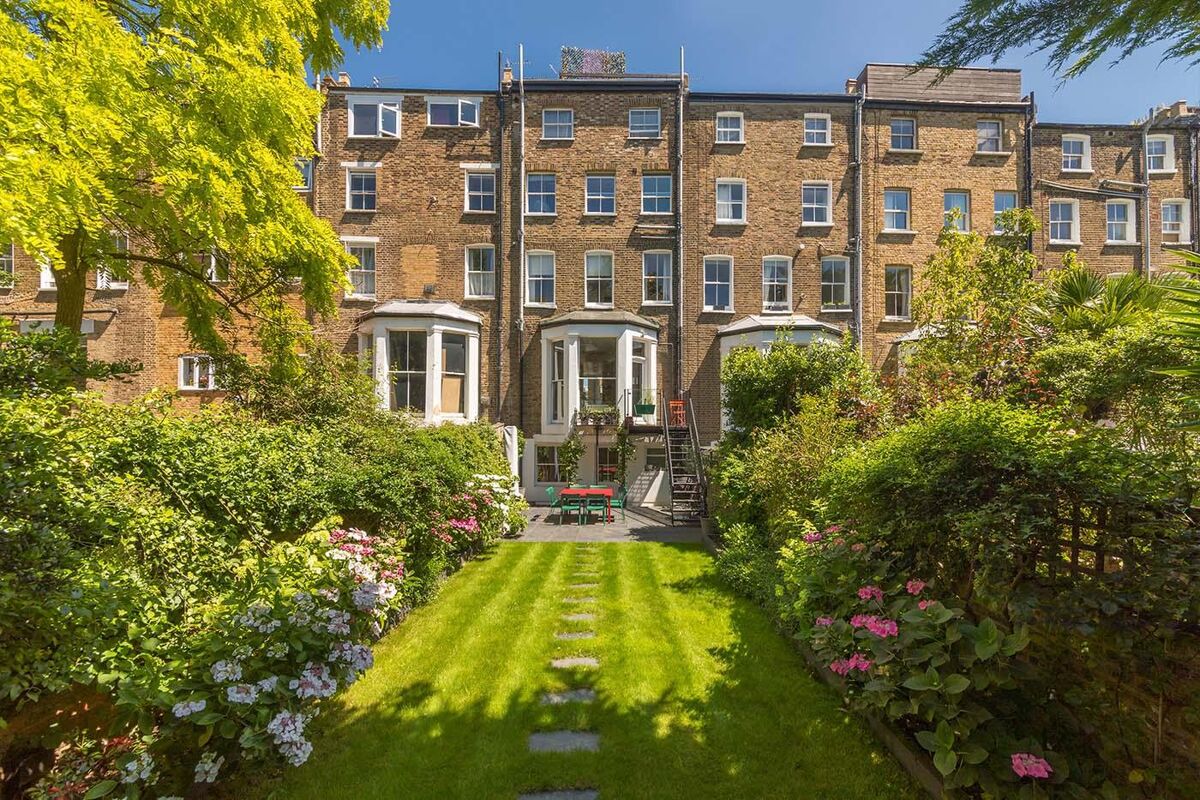 flat for sale in Primrose Gardens, London, NW3 BSZ012142944 Knight