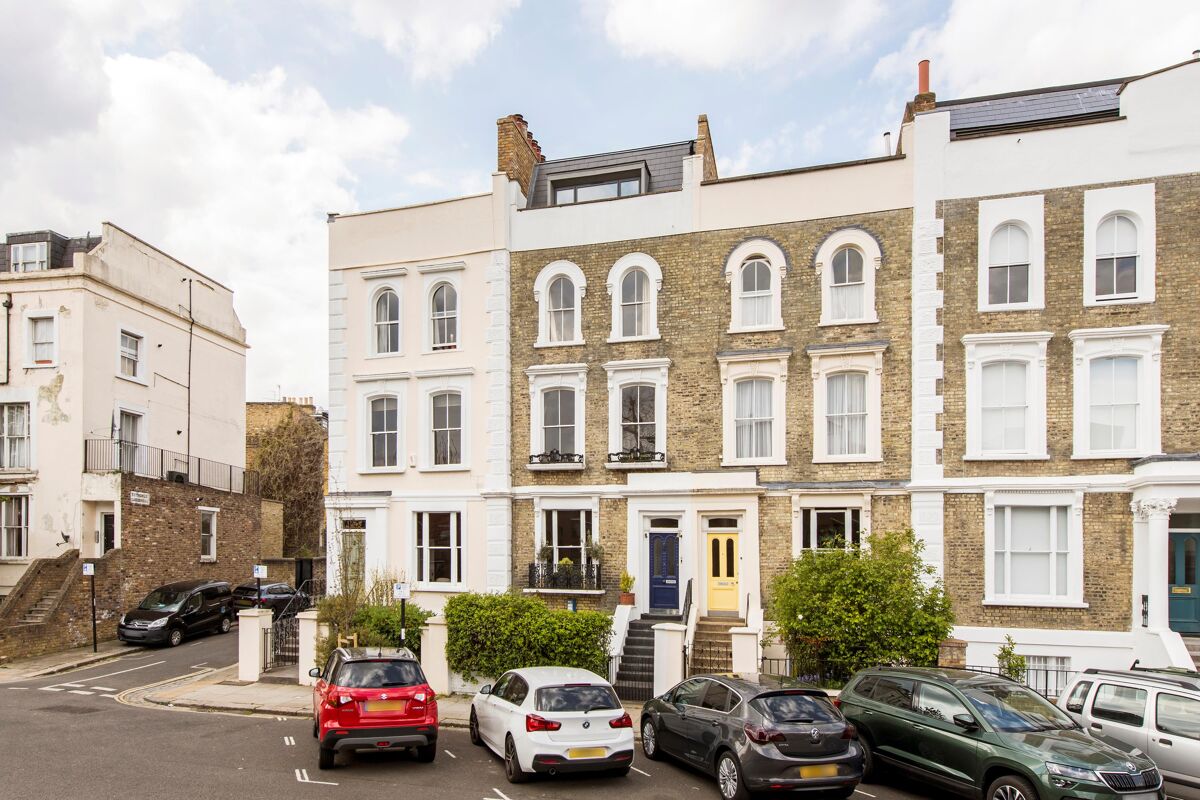 flat for sale in Queens Crescent, London, NW5 BSZ012162338 Knight Frank