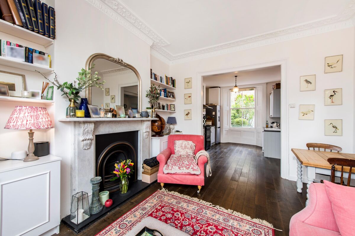 flat for sale in Queens Crescent, London, NW5 BSZ012162338 Knight Frank