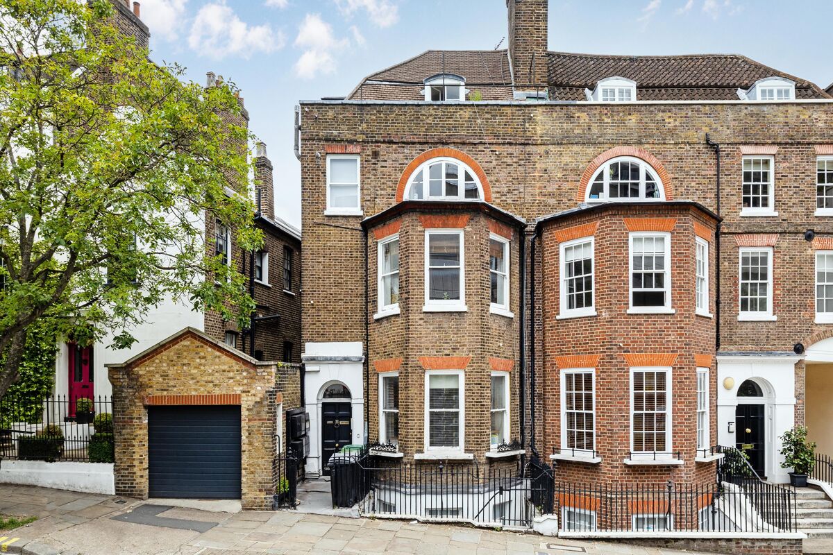 Flat for sale in Pond Street, London, NW3 BSZ012171133 Knight Frank