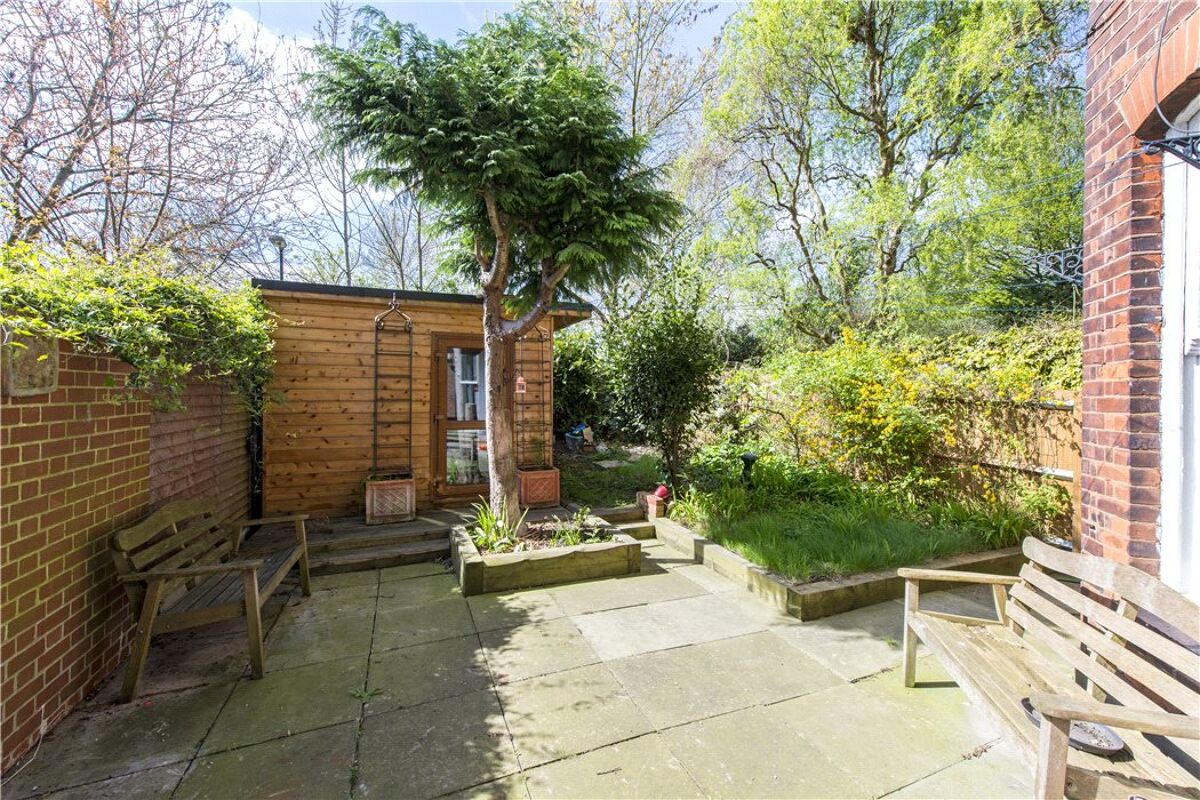 flat for sale in Parliament Hill Mansions, Lissenden Gardens, Kentish Town, London, NW5