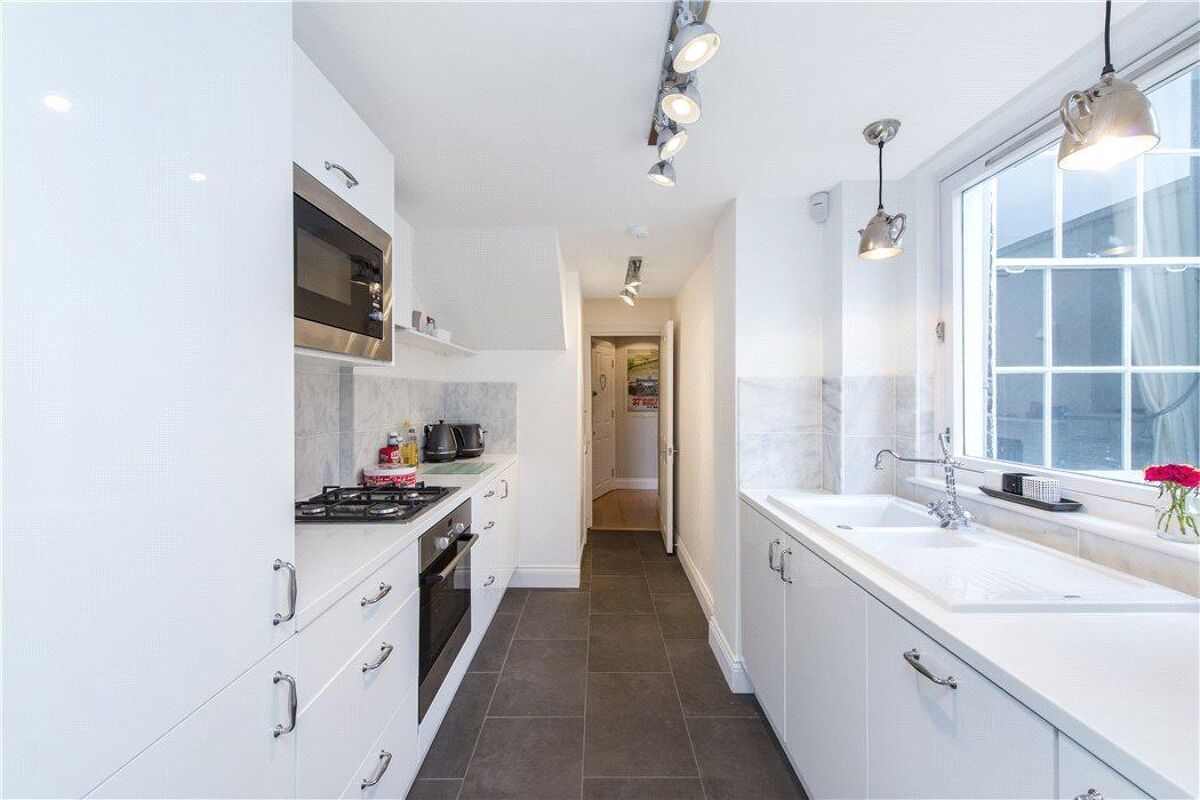 flat for sale in Gloucester Avenue, Primrose Hill, London, NW1