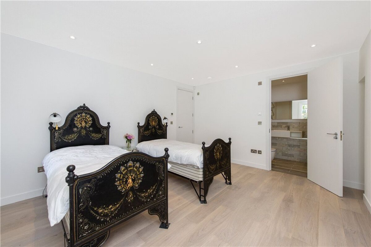 flat for sale in Buckland Crescent, Belsize Park, London, NW3
