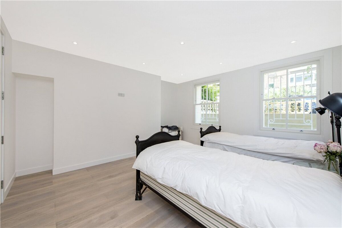 flat for sale in Buckland Crescent, Belsize Park, London, NW3