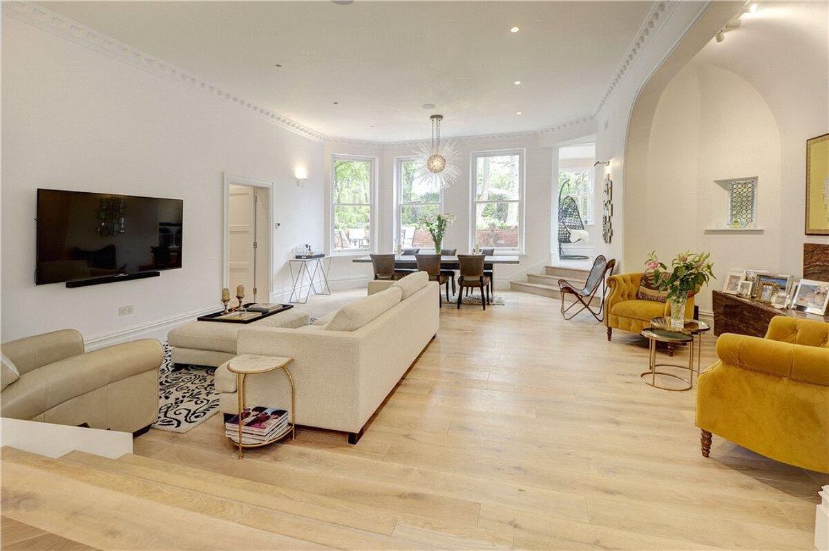 flat for sale in Lyndhurst Gardens, Hampstead, London, NW3 BSZ170103