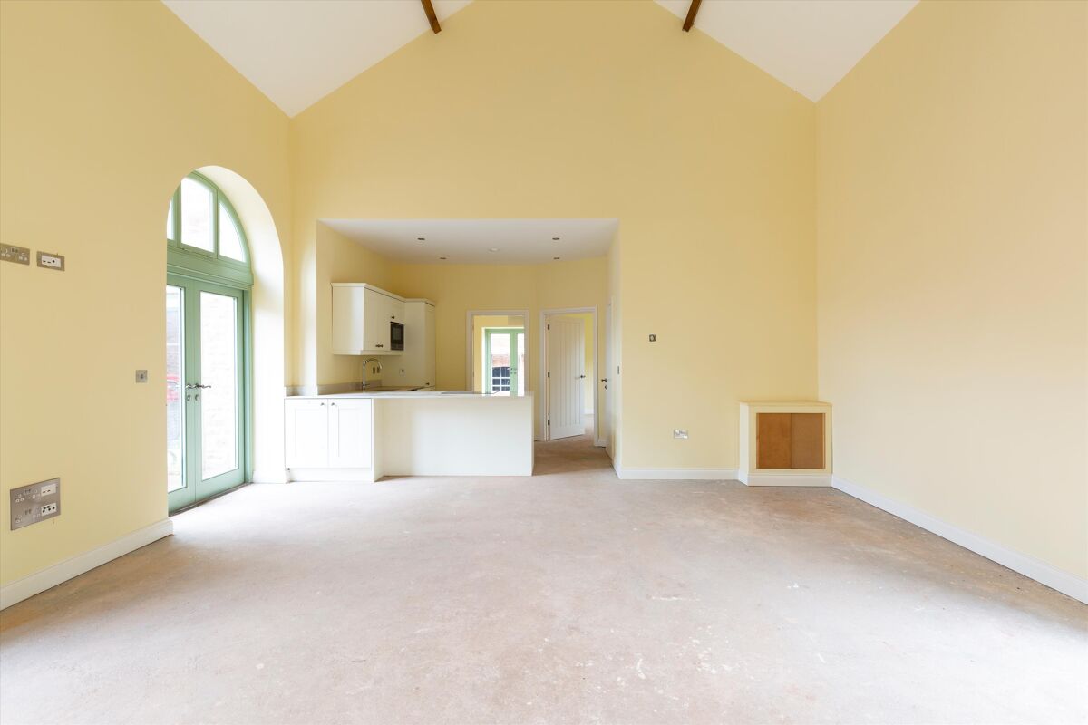 For sale, 2 bedroom barn conversion. 4 The Courtyard, Lydeard