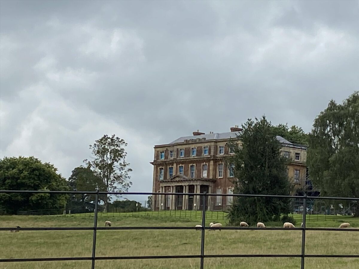 For sale, 2 bedroom barn conversion. 8 The Courtyard, Lydeard