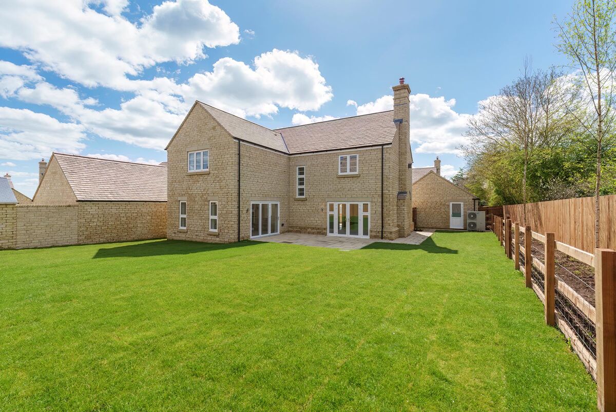 house for sale in Park Street, Hawkesbury Upton, GL9. BTD012270916