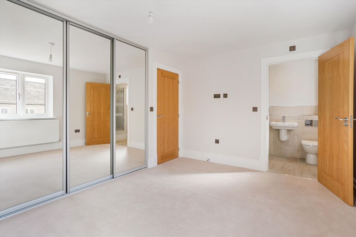 house for sale in Park Street, Hawkesbury Upton, GL9. BTD012270916