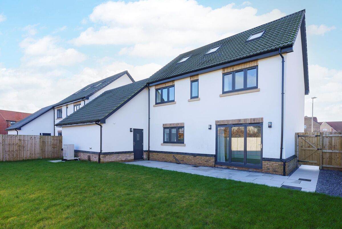 house for sale in Chestnut Farm, Yatton, BS49 BTD012317119 Knight Frank